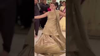 haniaamir most viral dance on nacho nacho [upl. by Relly]