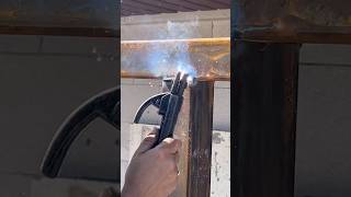 Сварка шва профтрубы Welding of the pipe seam construction сварка welding pipe asmr труба [upl. by Omsare]