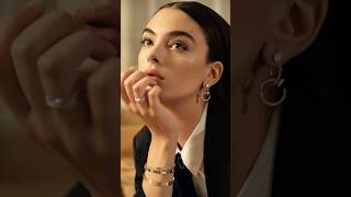 Deva Cassel nouvelle ambassadrice Cartier comme Monica Bellucci bijoux joaillerie jewelry [upl. by Ahsiele]