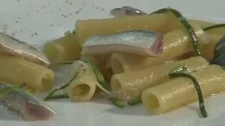 Ricette di pasta Zitoni Tagliati con sgombro marinato zucchine zenzero e cipolla rossa [upl. by Ormond797]