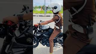 පොලිස් මාමලත් ආස ඒවා ♥️🤭🇱🇰 yamaha yamahamt09 mt09 slbikes srilanka fypシ゚viral highcapacity [upl. by Merissa411]