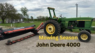 John Deere 4000 Tractor  Equipped with a Disc Mower [upl. by Rifkin]