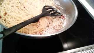 Spaghetti carbonara kochen  Spaghetti carbonara selber machen  Rezept [upl. by Euqinwahs154]