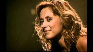 Je Taime  Lara Fabian at Live 2002 concert HD quality [upl. by Nilac146]