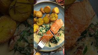 Toskanischer Lachs mit Röstkartoffeln und SpinatParmesan Soße🔥 shorts [upl. by Einnaffit]