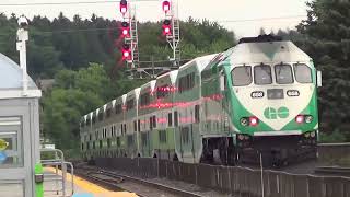 GO Trains 26  GO  CN Trains Meet  Richmond Hill Station [upl. by Teri]