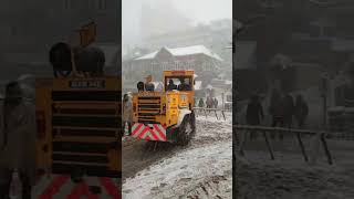 Live snowfalling in murree  Heavy machinery used to clear snow from mall road murree livesnowfall [upl. by Acireh]