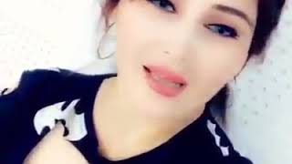 سولاف تغني اغنية نور الزين قافل 😍😂 [upl. by Odragde]