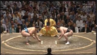 Natsu Basho 2017 Day 01 Tamawashi vs Chiyoshoma [upl. by Atinaj63]