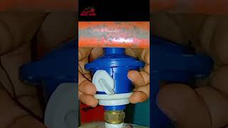 How to Fit regulator on gas cylinder regulatorfit experiment facts [upl. by Anaizit]