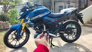 এসে গেল নতুন Honda Hornet 20 2024 Model  Price Mileage Features  Bangla Review [upl. by Allebram]