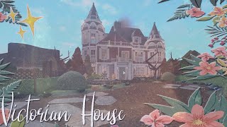 Welcome To Bloxburg  Victorian House Tour [upl. by Mitchiner]