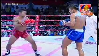 Bayon TV Boxing Keo Rumchong Vs Puth Huch 21 December 2014 Kun Khmer Boxing [upl. by Okiruy508]