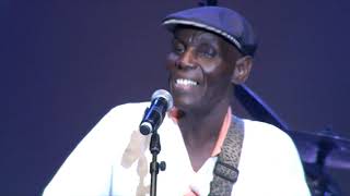 Oliver Mtukudzi feat Hugh Masekela  Todii Live [upl. by Freudberg600]