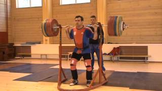 Weightlifting Aslambek Ediev amp Vladimir Safonov squats 240kg april 2008 [upl. by Zwick]