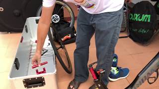 171205 Buxum Box Bike Unpacking and Assemble in 3 mins SWorks Venge Vias Disc PSLE [upl. by Malonis]