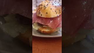 food foodie foodlover restaurant jídlo hamburger [upl. by Mcgurn]