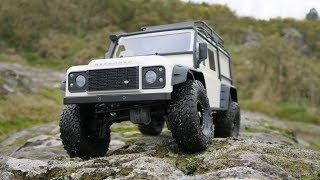 Traxxas TRX4 ivory Defender 110 rock crawling [upl. by Fenny]