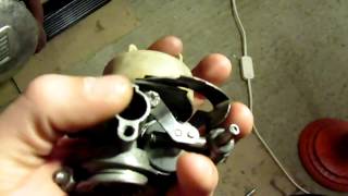 Le carburateur gurtner des peugeot 103 part 1 [upl. by Ruiz]