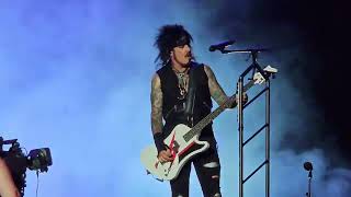 Motley Crue  Looks that Kill  Ottawa Bluesfest 2024 [upl. by Gerianna578]