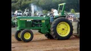 Superstar 4020 John Deere quotOle Hermanquot Barrels Down The Track With 650 HP [upl. by Ikciv]