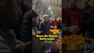 Pazar denetimine Belediye Başkanı fahiş fiyata kestane saten esnafın ürünlerini toplattı [upl. by Azar839]