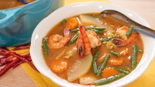 Thai Sour Curry Recipe Gaeng Som  Hot Thai Kitchen [upl. by Atsylac889]