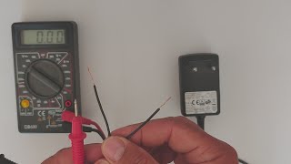 Cómo identificar positivo y negativo de un transformador alimentador con un cable blanco a rayas [upl. by Elraet]