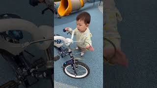 I want bicycle jisoflower baby busybaby funnyvideos cute cutebaby ytshorts [upl. by Nnire]