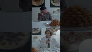 Fantozzi e le polpette di Bavaria 🤣 Liconica scena della dieta dal film Fantozzi contro tutti [upl. by Enelrad]