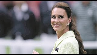 Cancer de Kate Middleton look très sage et couleurs automnales pour sa première sortie depuis la [upl. by Favianus]