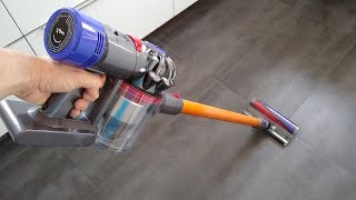 Dyson V8 absolute im Einsatz kurzer Test at work short test Staubsauger vacuum cleaner [upl. by Liebermann]