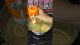 Jalebi😋😋shorts viralvideo jalebirecipe mayrakisecratrasoi Mayrakisecretrasoi [upl. by Beichner]