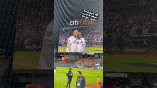 Darryl Strawberry throws out the first pitch to Dwight Gooden before NLCS game3 lgm mets メッツ [upl. by Robinet]