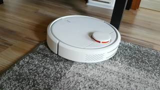 Xiaomi Mi Robot Testfahrt im Wohnzimmer  Staubsaugerroboter [upl. by Hadwin]