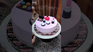 Cake lover mere bacche 😋😋shorts makeup cake youtubeshorts [upl. by Gusti766]