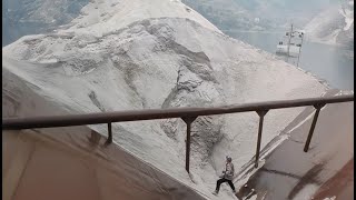 Barge unloading 3500 tons of white sand From first plank to the end  Work on the barge [upl. by Telracs]