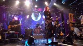 Florence amp Machine Rabbit Heart Raise It Up Jools Holland Hootenanny 2009 [upl. by Sprage]