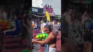 Songkran Festival 2025 💧 Sei auch du dabei und erlebe das Wasserfest in Thailand 🇹🇭 [upl. by Bleier]