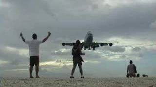 St Maarten SXM  KLM 747400 Landing [upl. by Oirretno972]