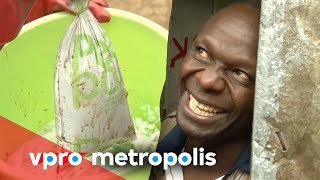 Pooping in a bag in Kenya for a cleaner neighborhood  vpro Metropolis [upl. by Gannon136]