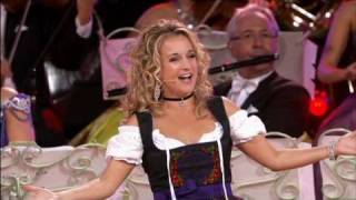 Die Julischka aus BudaBudapest sung by Carla Maffioletti [upl. by Eilrahs]