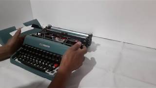 Maquina de escribir OLIVETTI LETTERA 32 [upl. by Aoht82]