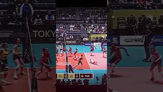 Eda Erdem karşı takımın setini okuyor 🔥  Eda Erdem reads opponents offense volleyball edaerdem [upl. by Einapets]