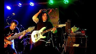 Vinnie Moore  Check It Out with incredible Jam  December 1 2018 [upl. by Lebasile]