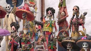 Los artesanos de Capula sufren todavía por el regateo en sus piezas en la feria de la catrina [upl. by Reamy]