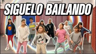 SIGUELO BAILANDO  OZUNA  Coreografía niños  Glee Clases [upl. by Adnorrahs261]