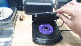 Test CD Discman retro [upl. by Efi631]