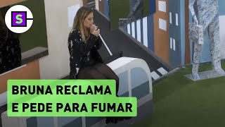 BBB 23 Bruna Griphao grita com produção e pede para fumar veja momento [upl. by Aivekal]