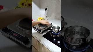 My induction cooker boils water faster than a gas stove induction cooker concave cooker kitchen [upl. by Ahsiuqat]